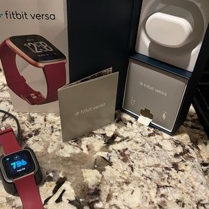 Fitbit Versa Mulberry - used